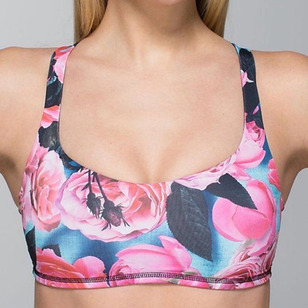 Lululemon Free to Be Sports Bra